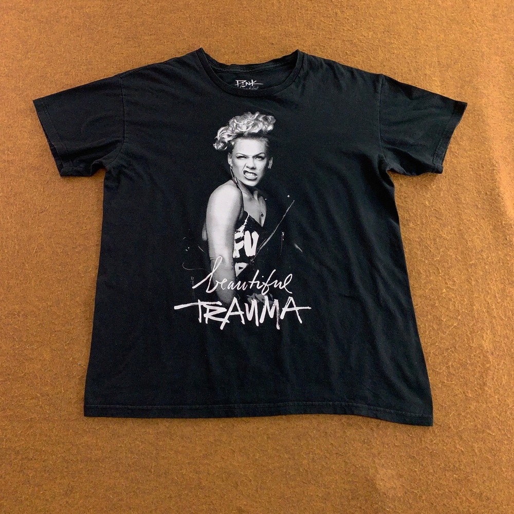 Pink Unisex Large Black 2018 Beautiful Trauma World Tour Graphic T-Shirt